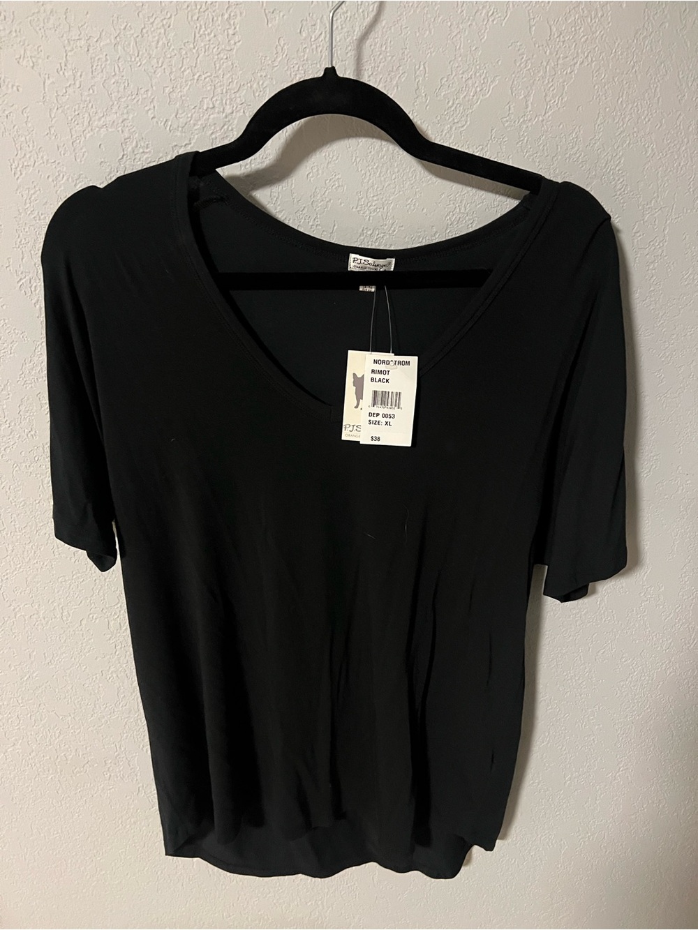 Nordstrom Black V-Neck Short Sleeve Women's Tee